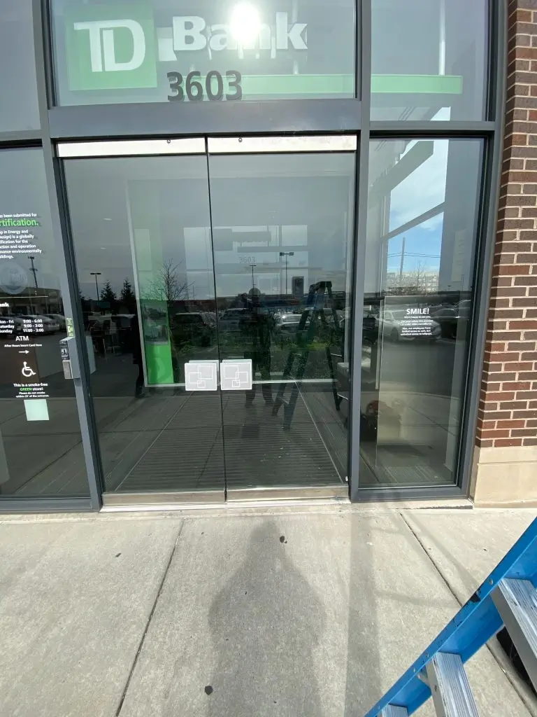 Glass Repair Image